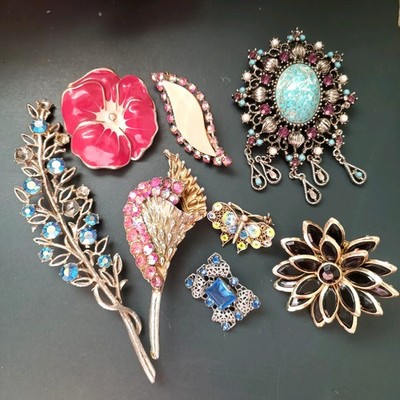 Vintage Brooch Lot 8 Pc Rhinestone Enamel Flower Turquoise Gold Tone