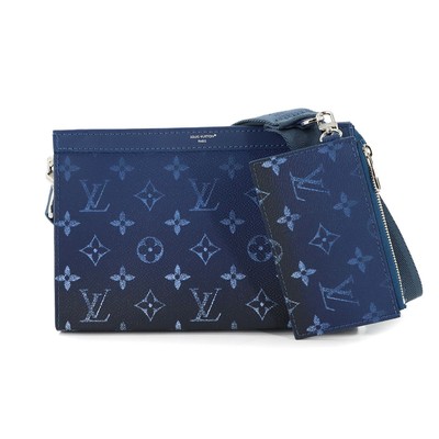 LOUIS VUITTON Monogram Gradient Gaston Wearable Wallet M11544 