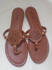 Katliu NWOT Brown Thong Sandal Size 11 Fancy Medallion Straps. 
