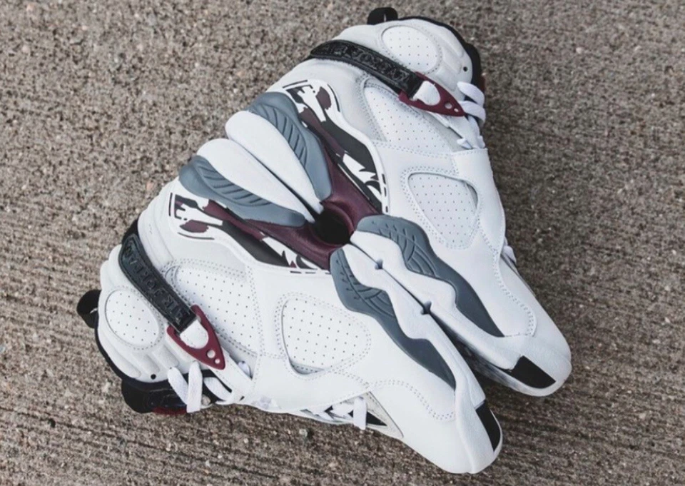 Talla 7.5 - Air Jordan 8 Retro Borgoña W Foto 4 de 4