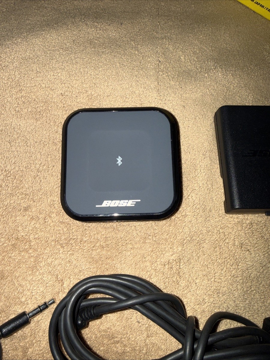 Bose Bluetooth Audio Adapter with Cables 418048 & Wall Adaptor