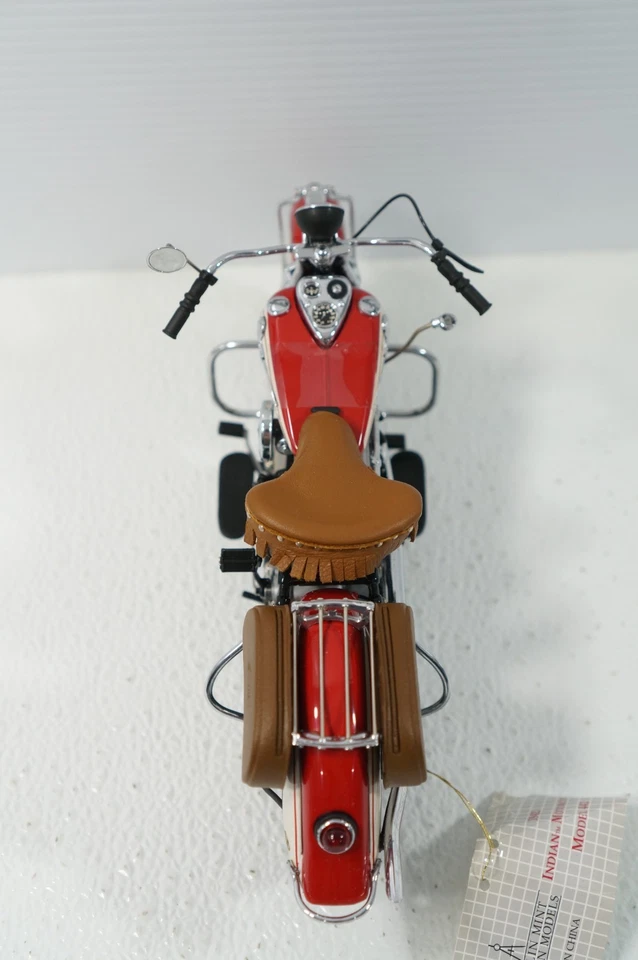 Franklin Mint 1942 Indian Die Cast Motorcycle 1:10 Model 442 Red White - Image 4 of 4