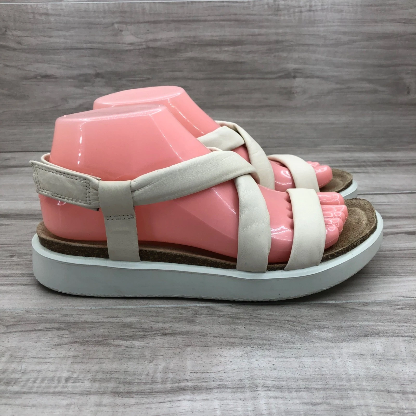 Ecco Sandali donna 7 scarpe comode in pelle panna con gancio e passante