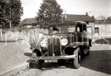 Chauffeur Taxi voiture Renault Vivaquatre - Reproduction photo ancienne an. 1930