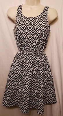 h&m geometric dress