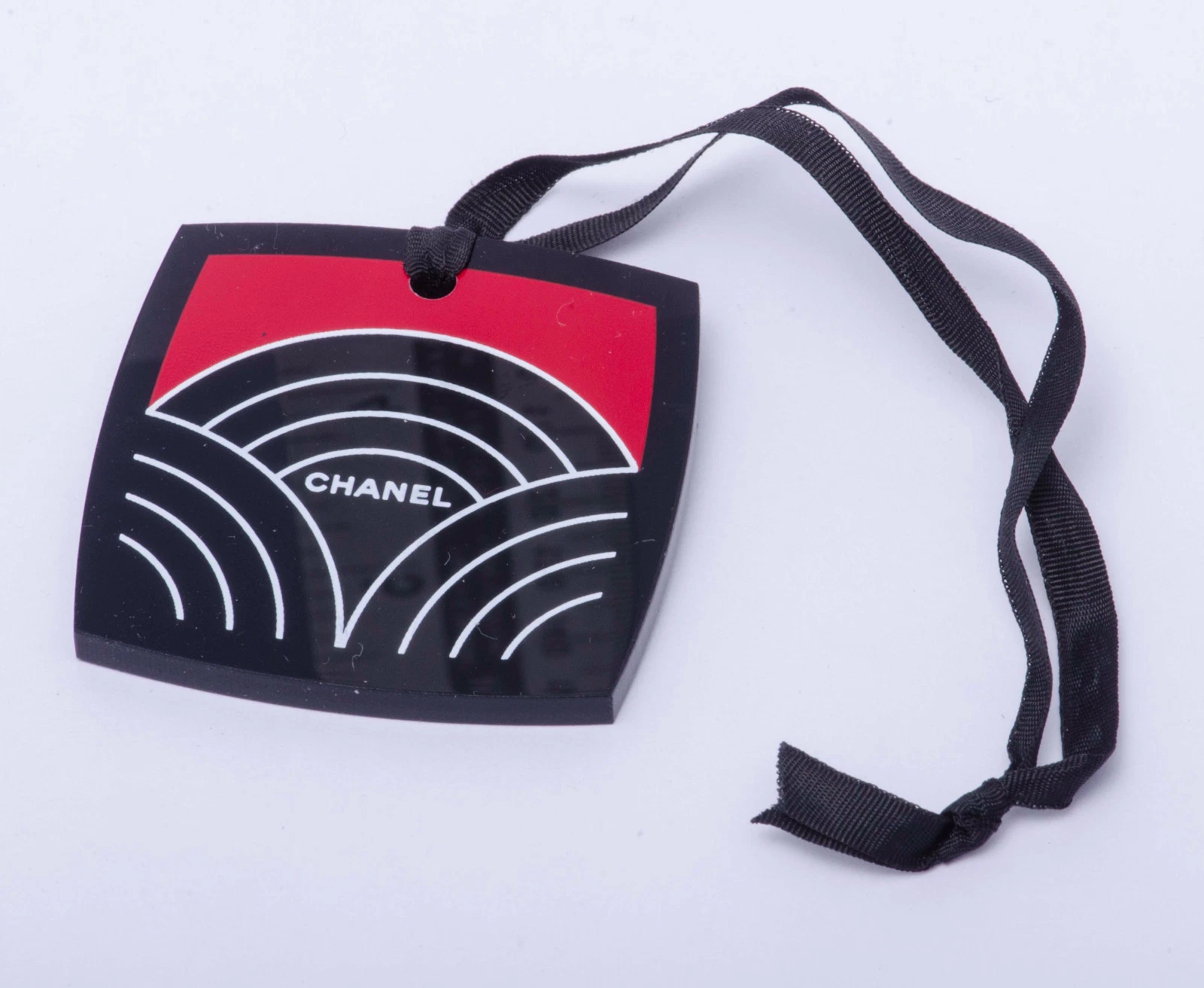 Ciondolo in plastica CHANEL LE ROUGE ET AKA Kyoto limitato htf mega raro dal Giappone