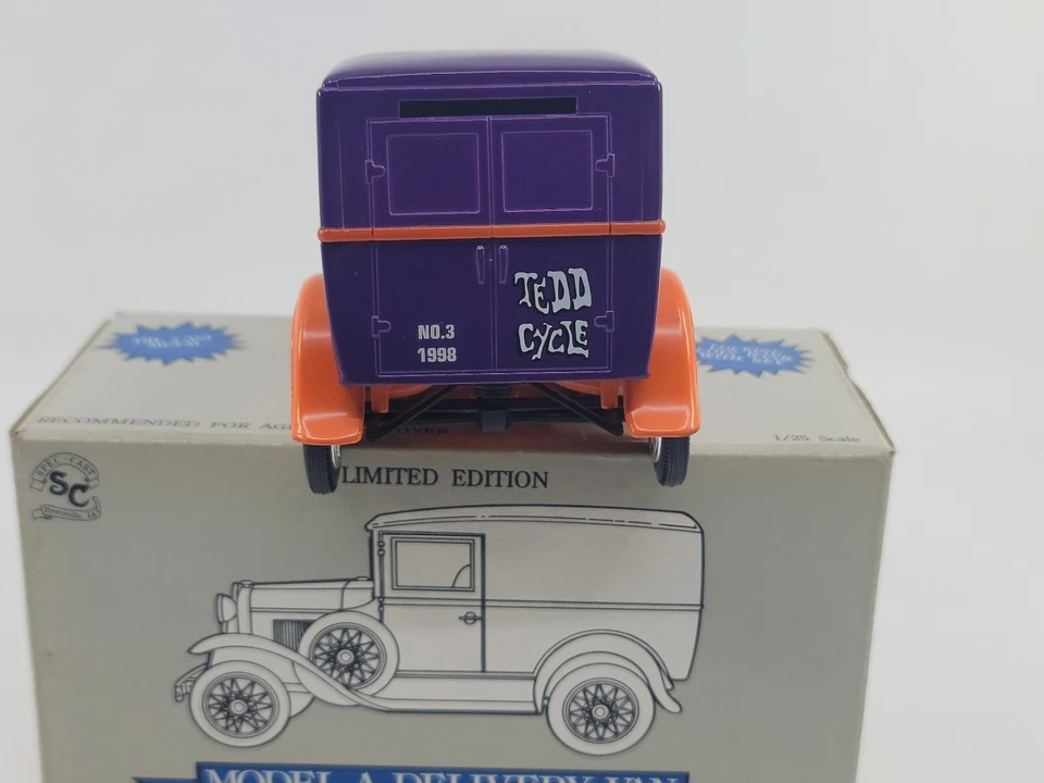 Banco de monedas fundidas a presión Ford Modelo A V-Twin Fabricación Fundida a presión 1:25 Tedd CICLO Foto 2 de 4