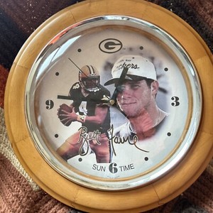 Green Bay Packers NFL 12" Clock of Brett Favre w Wood Frame * Runs on 1 AA