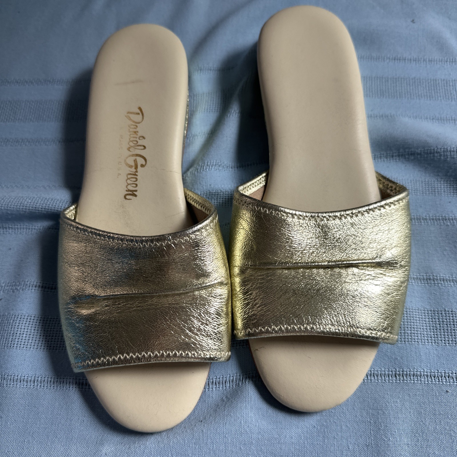 Daniel Green Slide Sandals Women's Size 8M Gold Wedge Comfort Shoes