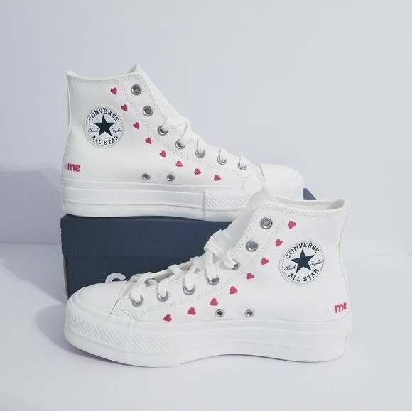 Size 9 - Converse Chuck Taylor All Star Lift Platform High