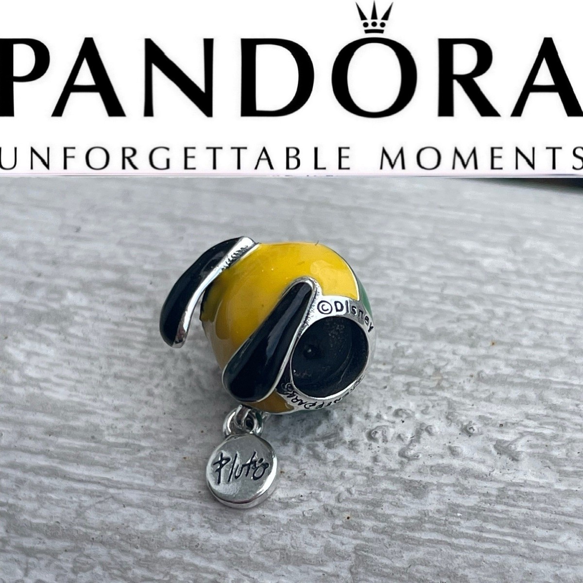 PANDORA Disney チャーム New Pandora x Disney Parks Exclusive Pluto 2025 Icon Charm
