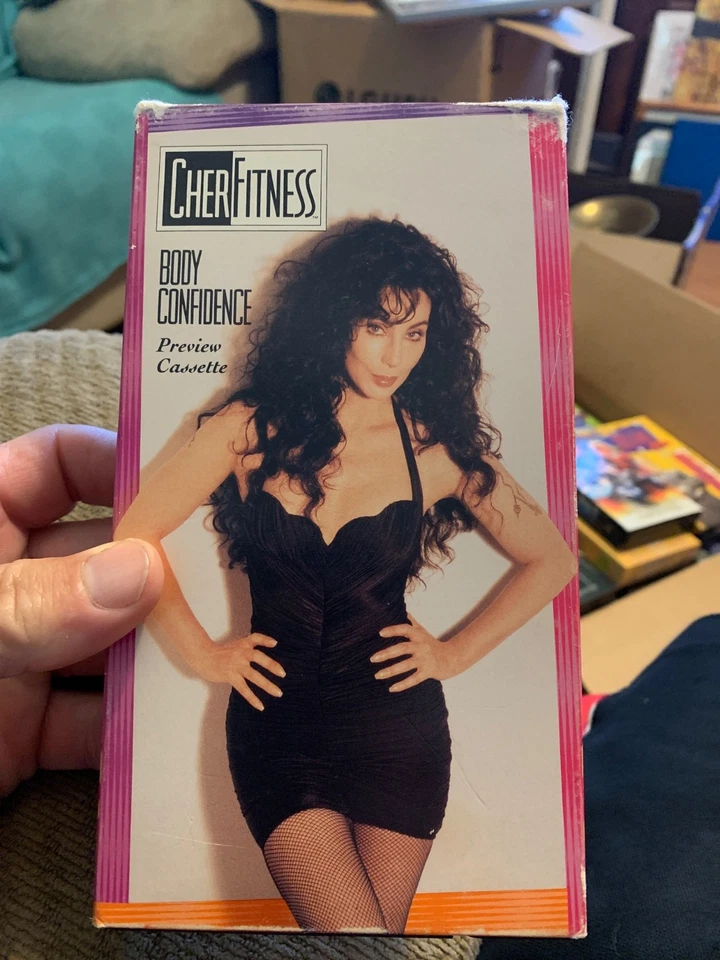 Cher Fitness Body Confidence Exercise Video w/ Resistance Bands 1992 VHS Sealed Foto 2 de 3