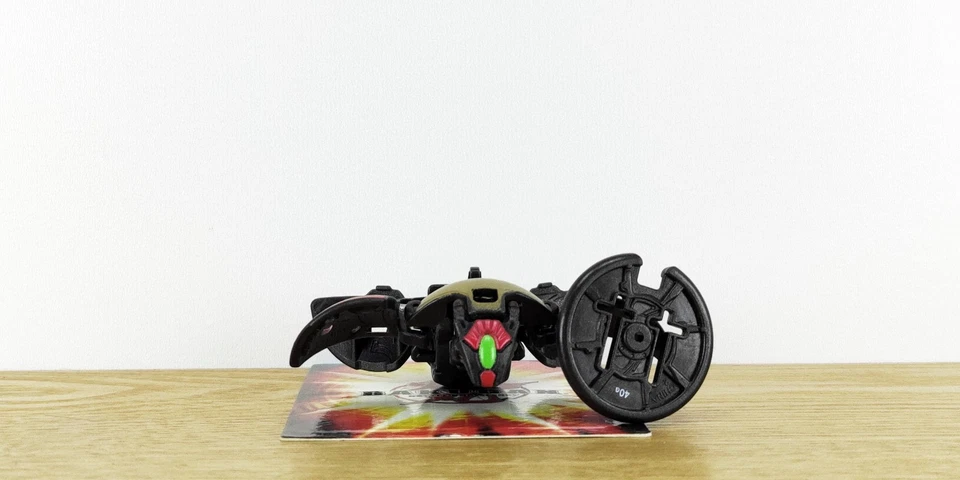 HTF BAKUGAN BakuBlasters Darkus KATAPULTRA Covered-G w. Disc 40G SpinMaster/SEGA - Image 3 of 4