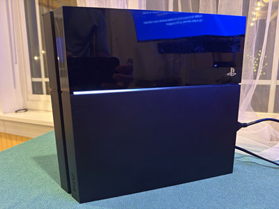 Sony PS4 500GB CUH-1115A Bundle 2 Controllers Camera PSVR Processor Box + 1 Game