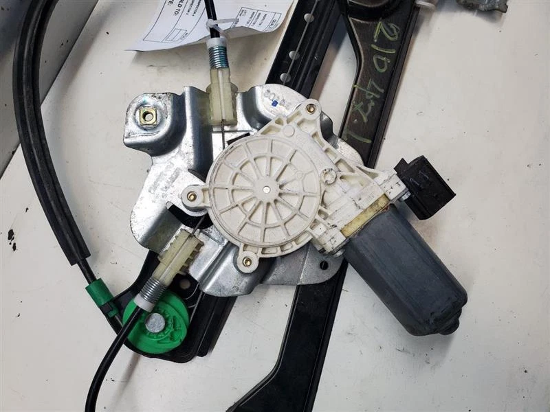 Chrysler 300C STD 2005-2006, regulador de ventana delantera, 5,7 L, n.º de parte: 5065470AD Foto 2 de 4