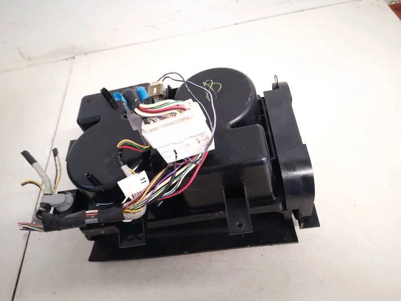 Subaru Tribeca 2008 Cup holder and Coin tray used, Genuine #1799769-64 - Image 2 of 4