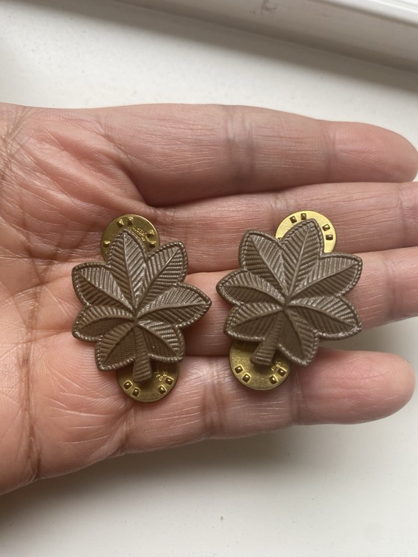 US Army Gray Metal Subdued Rank Pair Major (MAJ) S-21 Pin Badge