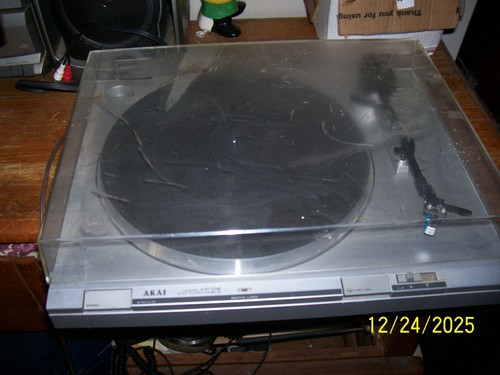 Vintage Akai AP-D2 DD Turntable in working order