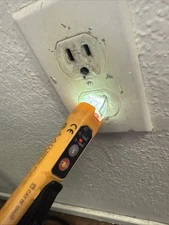 KLEIN NCVT-3P DUAL RANGE NON-CONTACT VOLTAGE TESTER WITH FLASHLIGHT 1000V