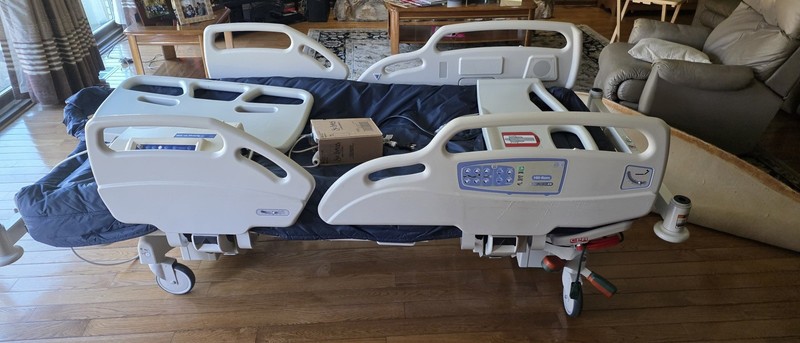 Hill-Rom CareAssist ES Medical Surgical Bed w/Synergy Air Elite medical mattress