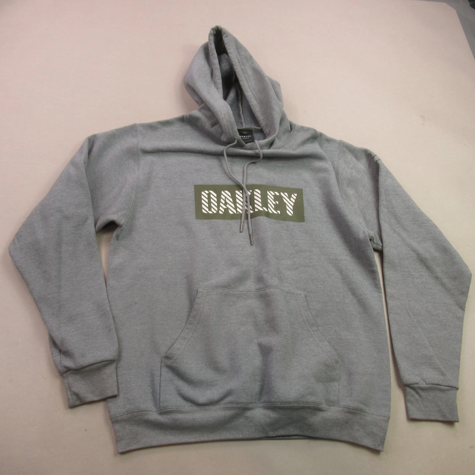 Oakley Men's Small Gray Pullover Hoodie Athletic Gym Training Fleece Logo S