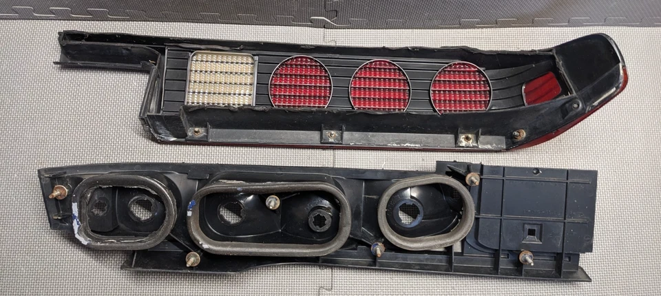 Ford Thunderbird 1987 1988 turbo cupé lado izquierdo del conductor luz trasera lámpara trasera Foto 2 de 4