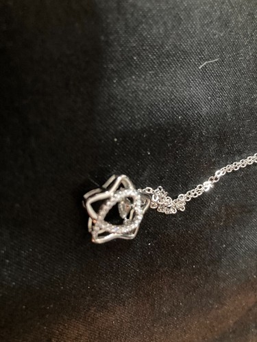 JOYERÍA: COLLAR MOISSANITA VVS1 CORAZÓN ESTRELLA DE ORO BLANCO DE 18 QUILATES - Imagen 6 de 10