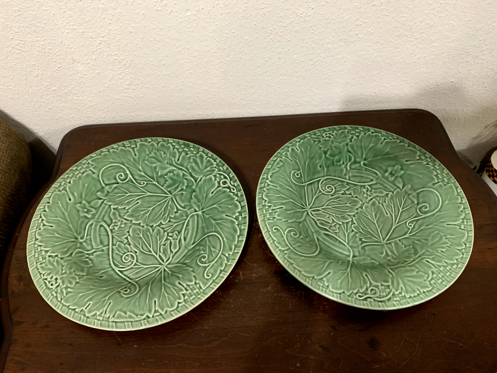 Bordallo Pinheiro Vine Green Chop Dinner Serving Plate 12.25