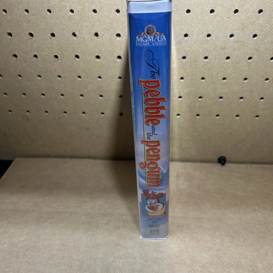 The Pebble and the Penguin (VHS, 1995, Clam Shell,Family Entertainment) - Image 3 of 4