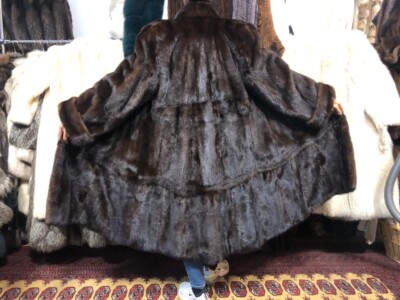 Manteau En Vison (mink Fur) Royal Geneve - Taille 40 - Beige Satin - Occasion Excellent état