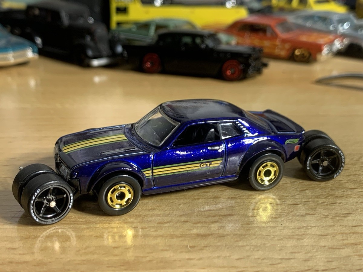 Hot Wheels '70 Toyota Celica Hot Ones Spectra-Flame Dark Blue