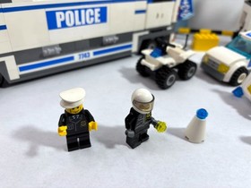 Lego City: Police:  Police Command Center 7743 (2008) + mobile truck 60315