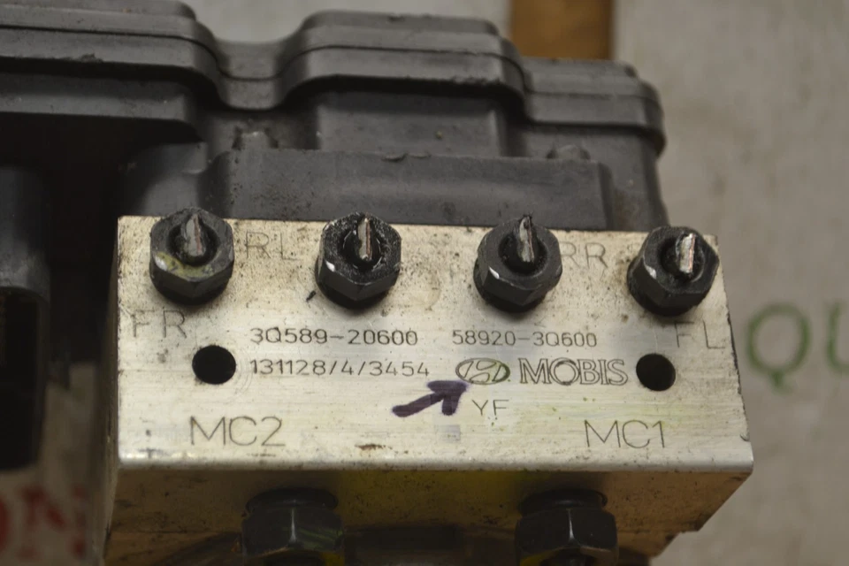 Hyundai Sonata 2014 ABS control de bomba OEM 589203Q600 módulo 815-14A3 Foto 2 de 4