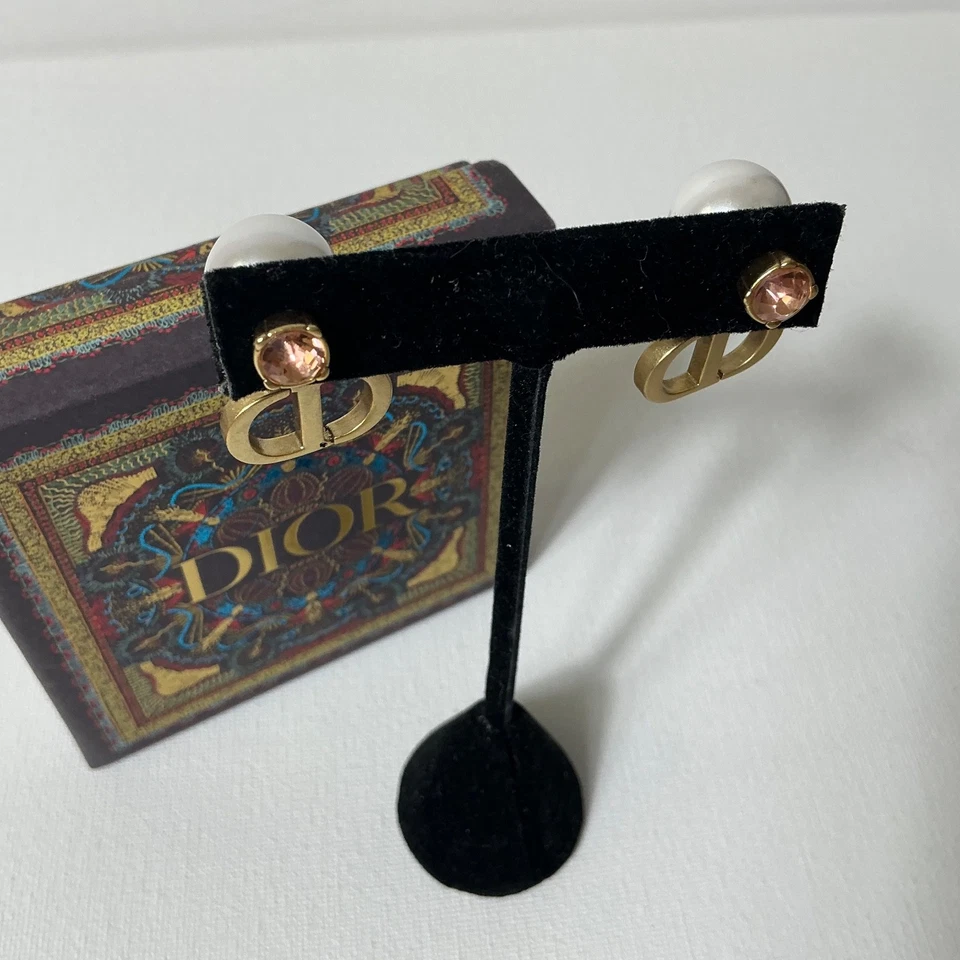Pendientes Dior de perlas y oro con caja Foto 2 de 3
