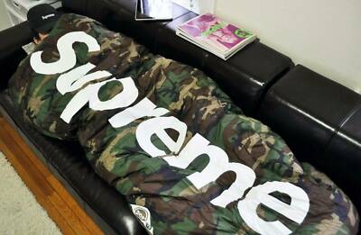 Supreme x The Northface Camo Domolite Sleeping bag s/s 11 Supreme x The Northface Camo Domolite Sleeping bag s/s 11