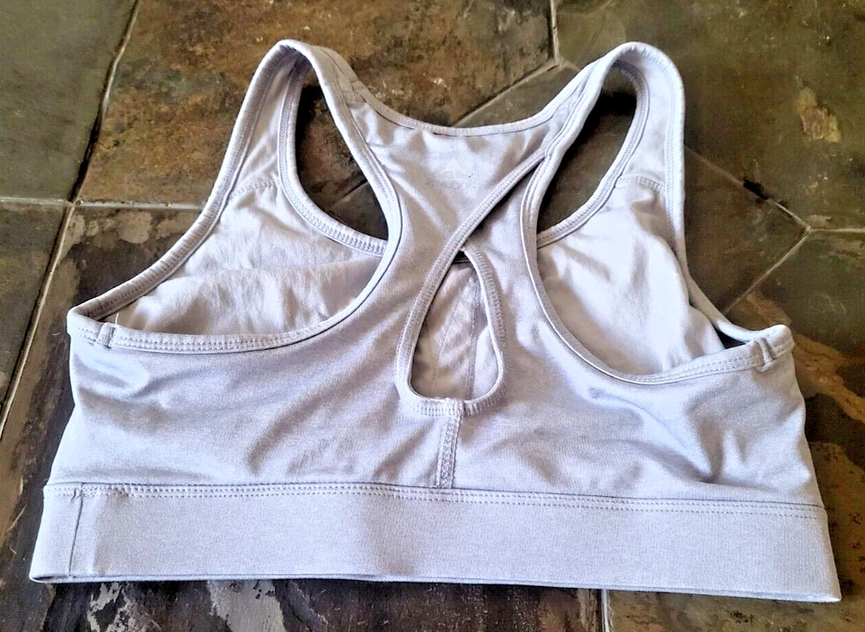 Sujetador Reebok espalda deportiva inalámbrico cobertura completa talla pequeña Foto 3 de 4