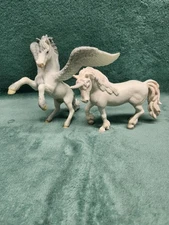 Schleich Unicorn And Pegasus  Lot Of 2! 2004!