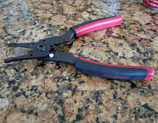 Snap-on Wire Stripper/Cutter/Crimper Pliers with Red/Black Handles