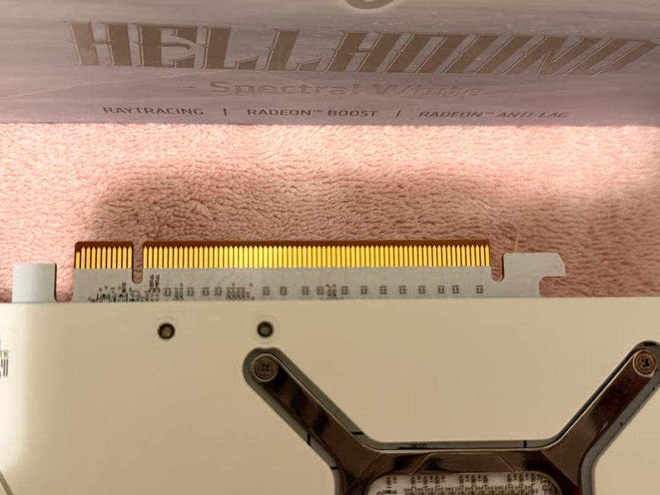 PowerColor AMD Radeon RX 7900 XTX Hellhound Spectral White Overclocked ...