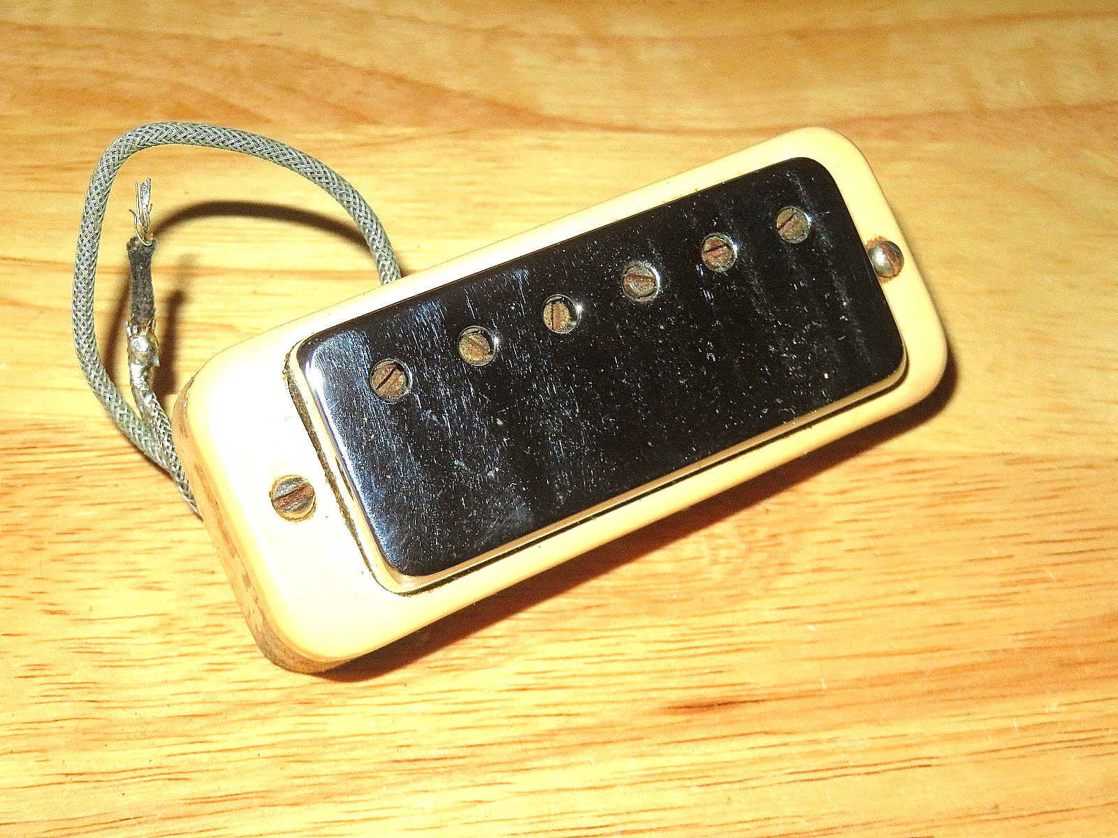 Gibson 1973 Chrome Mini Humbucker Bridge Pickup w/ Cream Mounting Ring