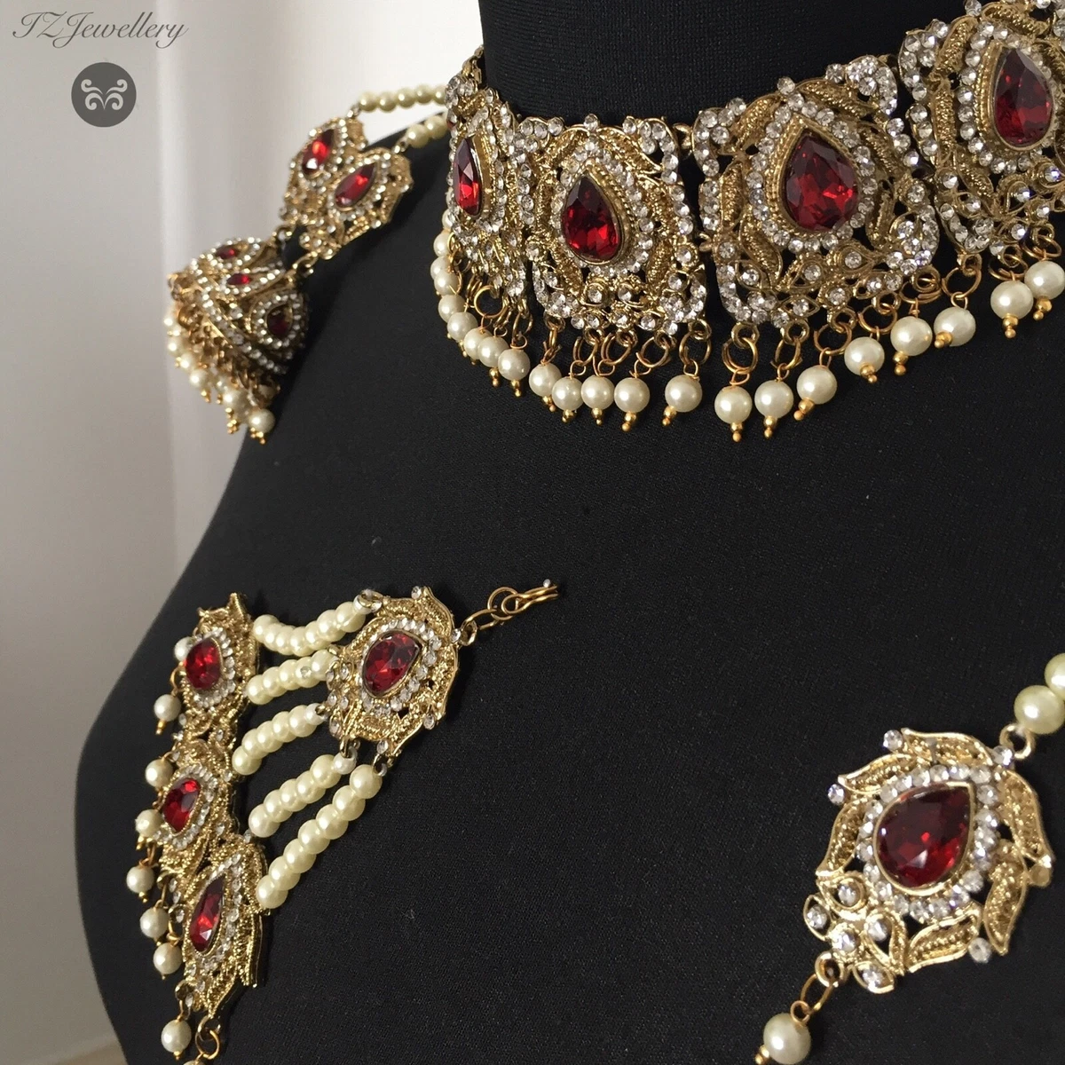 Pakistani bridal shop necklace sets