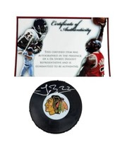 Troy Brouwer  Blackhawks SIGNED Logo Puck Chicago Hawks Autographed Auto