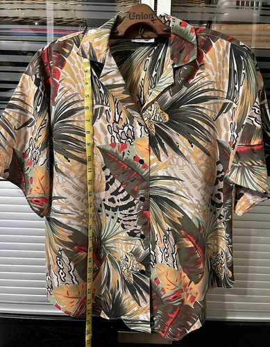 Vintage Caribou Shirt Womens L Button Up Hawaiian Jungle Print USA Made - Picture 2 of 6