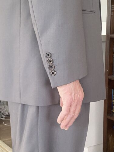 HUGO BOSS 2pc Gray Suit 42R. 34” Waist Pants.two Small Holes By Jacket Pocket. - Picture 4 of 16