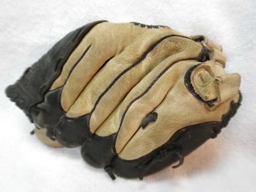 Louisville Slugger 12" Softball / baseball Glove Right Hand Thrower FP1202R - Picture 4 of 10