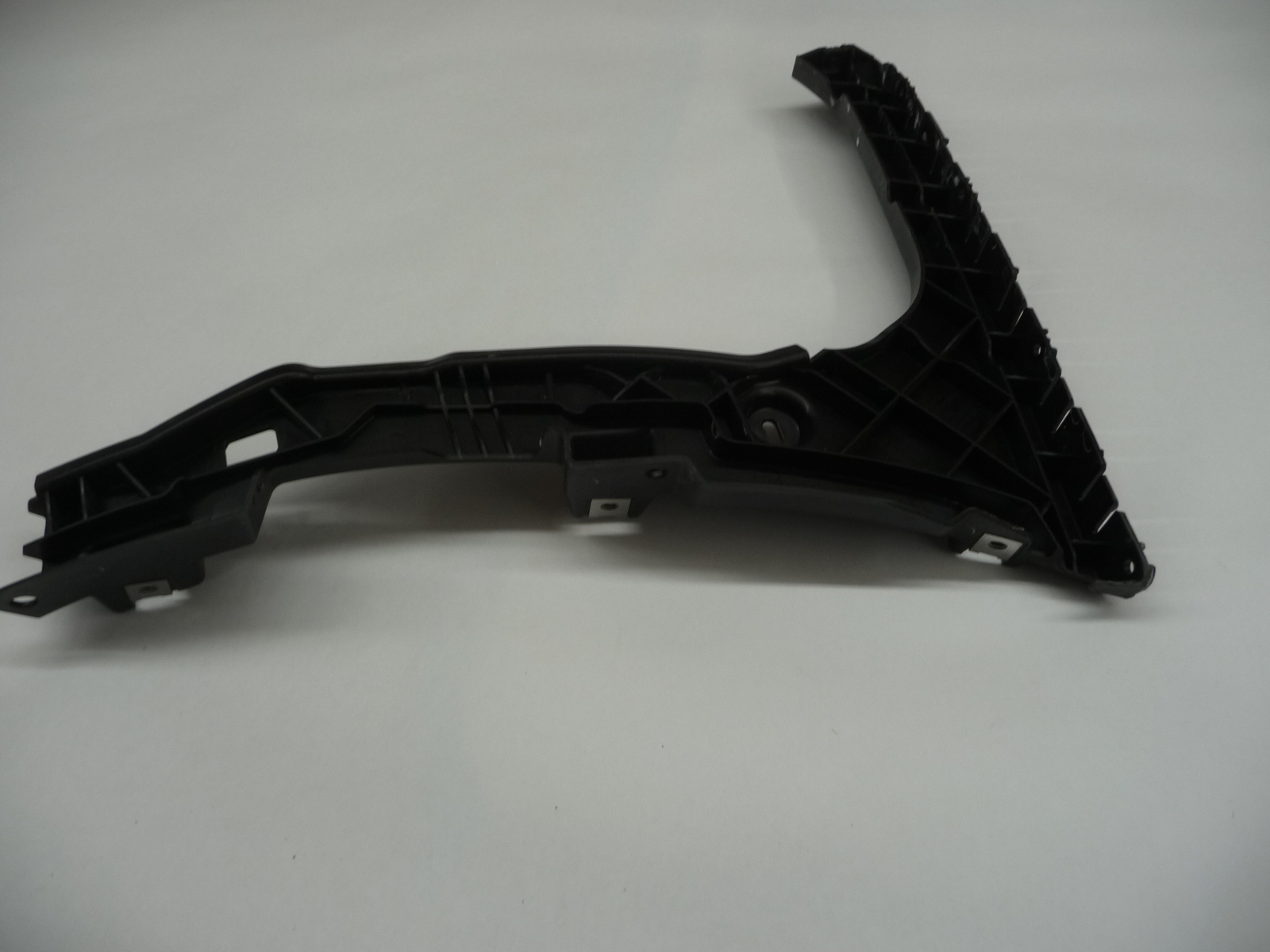 2020-2022 Bentley GT GTC Rear Bumper Right Outer Guide Bracket 3SD807024C OEM