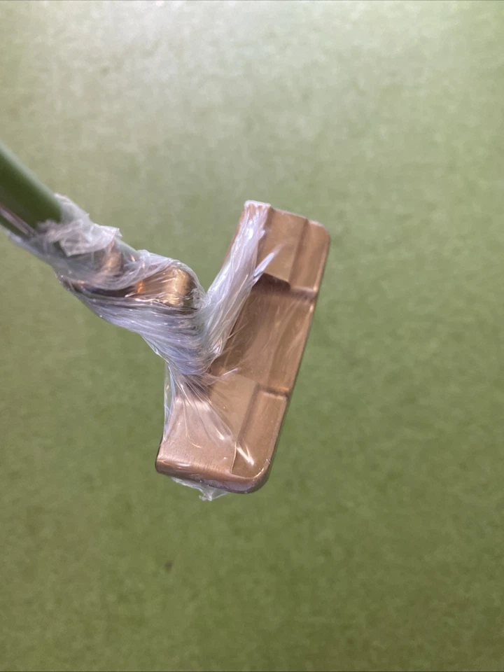 New Bettinardi 3/4 4 Of 7 Bronze 35” Blade Putter Rare - Image 4 of 4