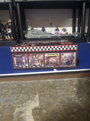 Five Nights FNAF Stage Building Set 3-in-1 – 1388 PCS – TokMoc