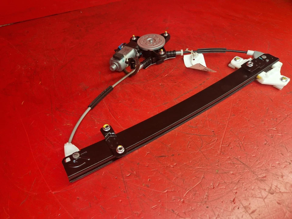 CHEVROLET SPARK WINDOW REGULATOR FRONT DRIVER SIDE OFFSIDE RH 2010 5 DOOR - Image 3 of 4