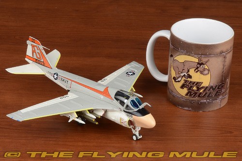 Century Wings 1:72 A-6E Intruder USN VA-65 Tigers AG500 - Picture 4 of 8